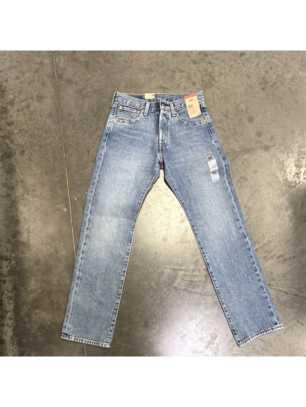 Levi’s 501 Series Men’s Blue Denim Relaxed Straight Jeans Medium Wash Button